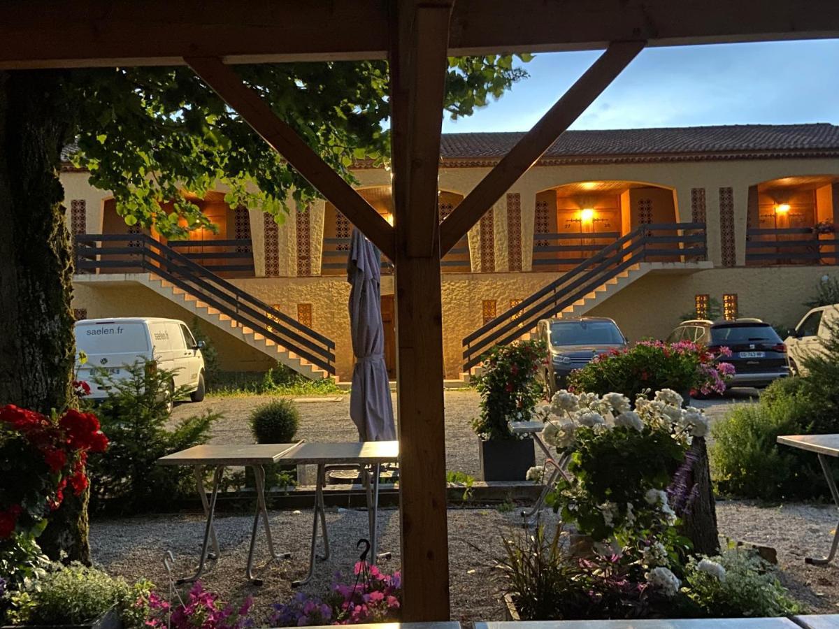 Logis L'Auberge Du Gros Silly-sur-Nied Exterior photo
